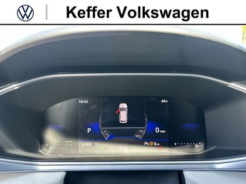 New 2026 Volkswagen Taos SE FWD image 19