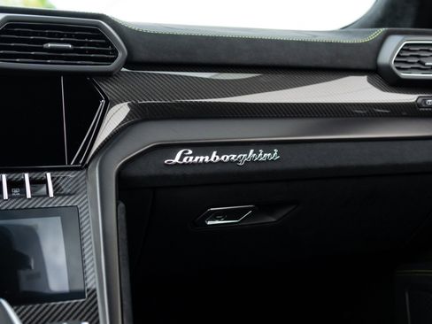 Used 2024 Lamborghini Urus Performante image 51