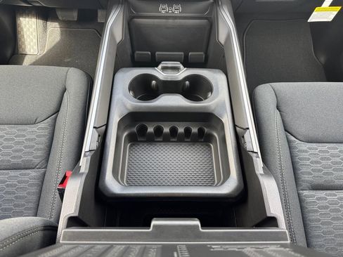 New 2026 RAM 1500 Express AWD/4WD image 15