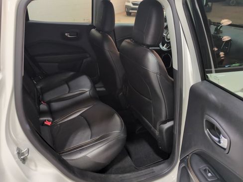 Used 2019 Jeep Compass Limited AWD/4WD image 12