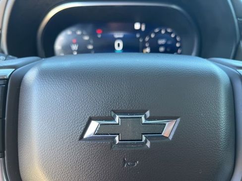 Used 2022 Chevrolet Suburban Z71 w/ Z71 Off-Road Package AWD/4WD image 42