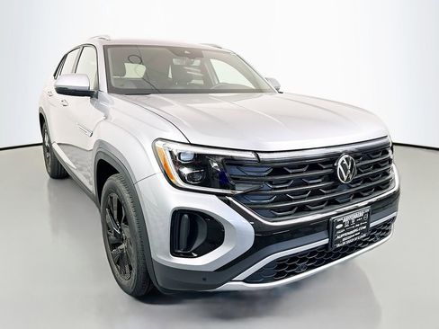 New 2026 Volkswagen Atlas Cross Sport SE AWD/4WD image 1