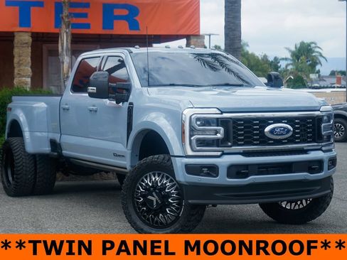 Used 2025 Ford F450 Platinum w/ FX4 Off-Road Package AWD/4WD image 2