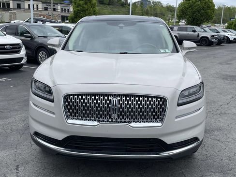 Used 2022 Lincoln Nautilus Reserve AWD/4WD image 2