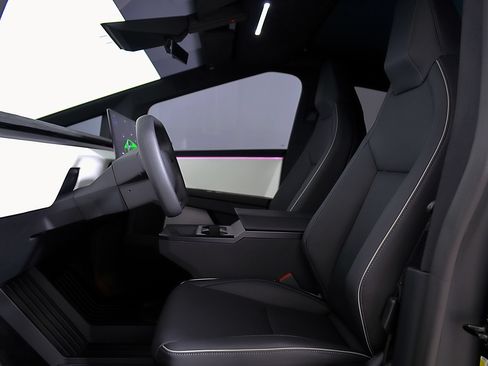 Used 2024 Tesla Cybertruck Cyberbeast AWD/4WD image 23