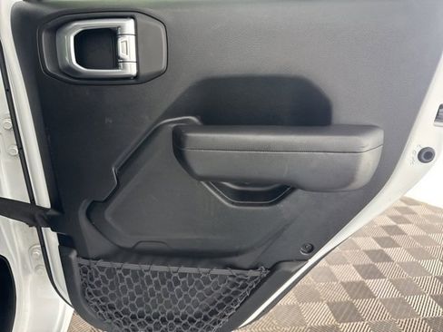 Used 2020 Jeep Gladiator Rubicon w/ Trailer Tow Package image 21