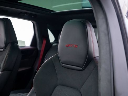 Certified 2025 Porsche Cayenne GTS AWD/4WD image 17