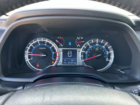 Used 2019 Toyota 4Runner TRD Off-Road Premium AWD/4WD image 31