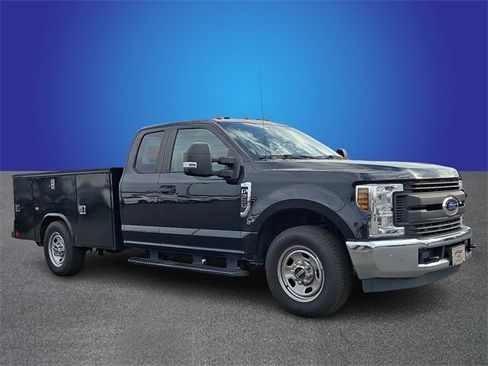 Used 2019 Ford F350 XL w/ XL Value Package image 3