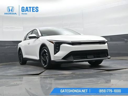 Used 2025 Kia K4 EX FWD image 41