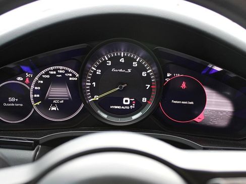 Used 2020 Porsche Cayenne Turbo S image 9