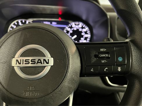 Used 2021 Nissan Rogue SV image 17