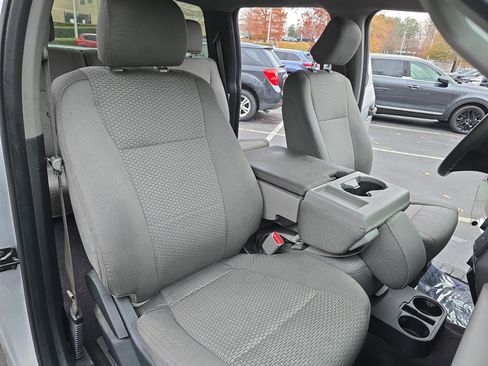 Used 2016 Ford F150 XLT image 10