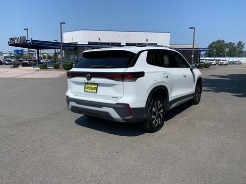Used 2025 Volkswagen Tiguan S AWD/4WD image 6