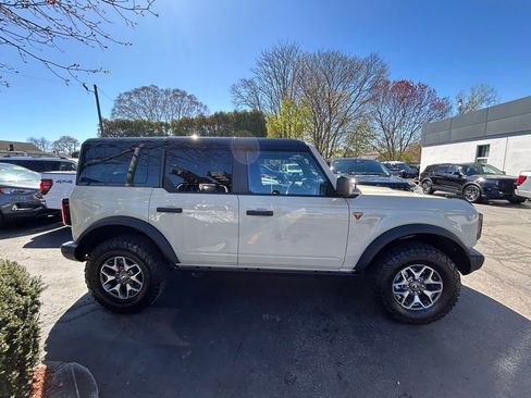 Used 2025 Ford Bronco Badlands AWD/4WD image 10