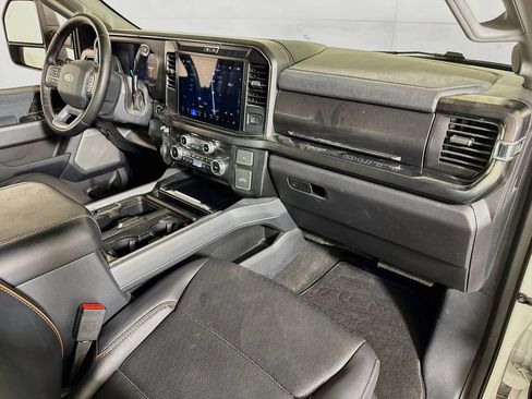 Used 2025 Ford F250 Lariat w/ Tremor Off-Road Package AWD/4WD image 28