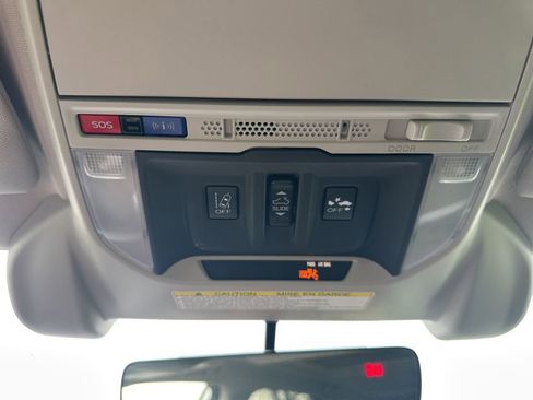 Used 2019 Subaru Forester Premium w/ All-Weather Package image 26