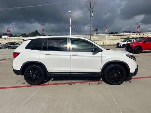 Used 2021 Honda Passport Sport image 5