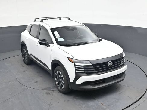 Certified 2026 Nissan Kicks SV w/ Cold Weather Package AWD/4WD image 32
