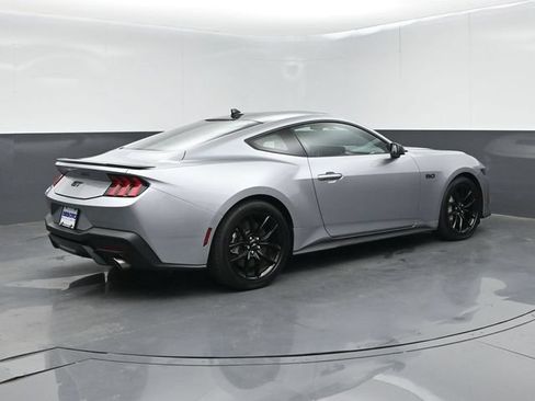 Used 2025 Ford Mustang GT Premium RWD image 8