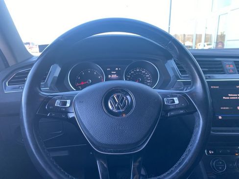 Used 2018 Volkswagen Tiguan S image 8