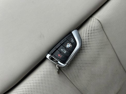 Used 2023 BMW M4 xDrive Competition image 33