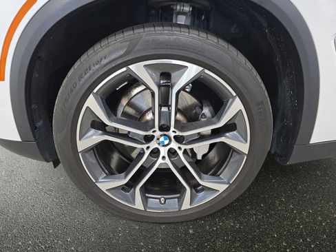 Used 2023 BMW X5 xDrive40i w/ Premium Package image 29