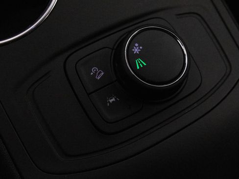 Used 2023 GMC Terrain SLE image 26