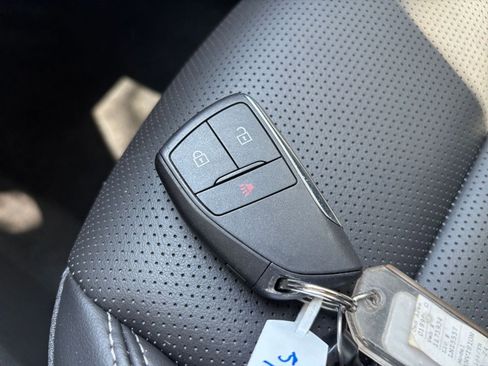 Used 2024 Buick Envision Preferred AWD/4WD image 22