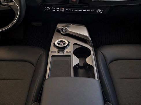 Certified 2024 Kia EV6 Light AWD/4WD image 29