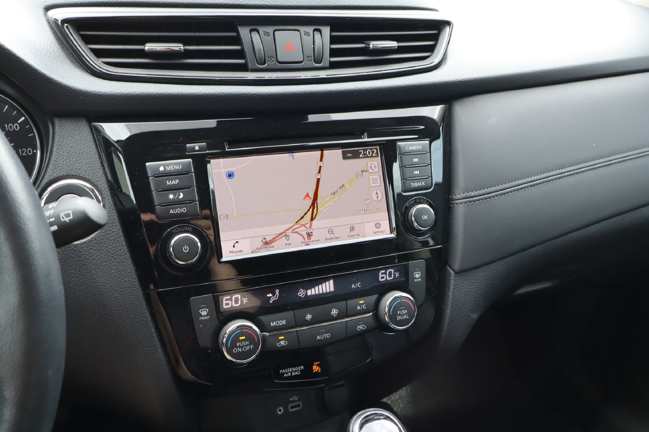 Used 2018 Nissan Rogue SL w/ Premium Package FWD image 7