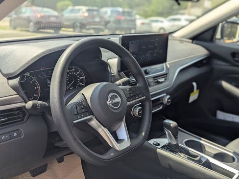 New 2026 Nissan Altima 2.5 SV w/ SV Special Edition Package FWD image 13