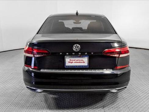 Used 2022 Volkswagen Passat 2.0T SE image 7