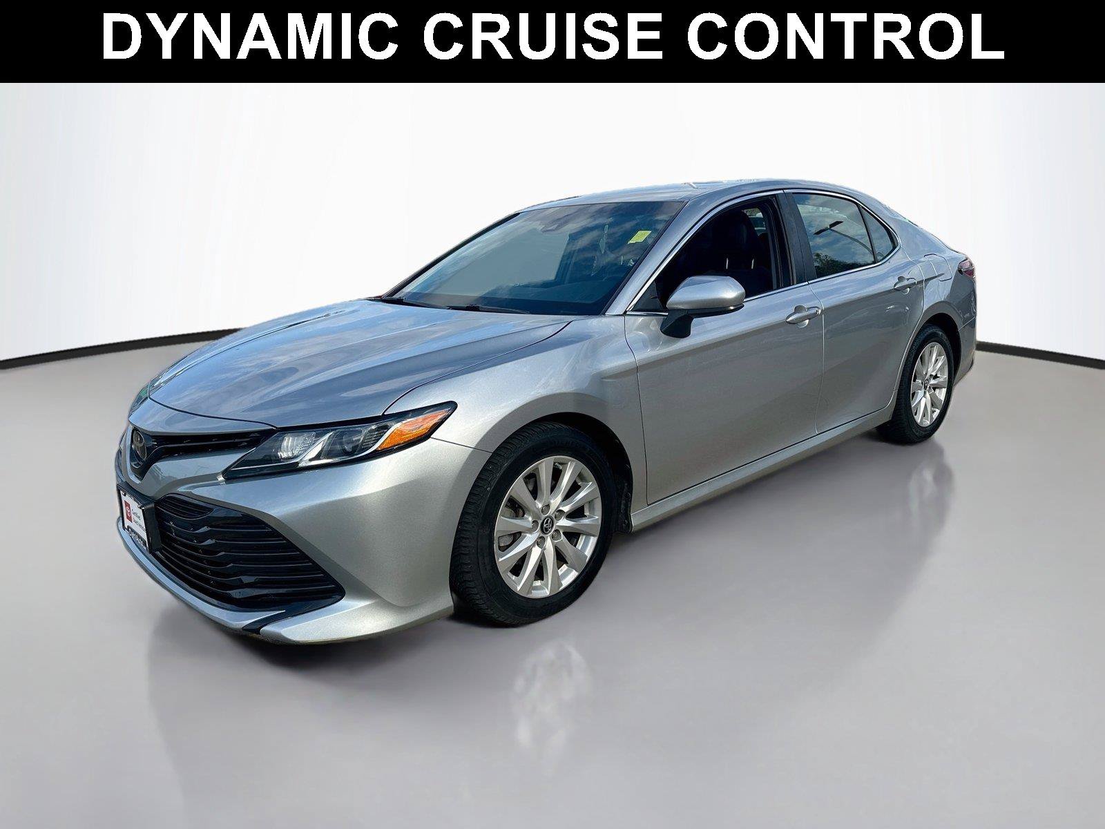 Used 2018 Toyota Camry LE FWD image 4