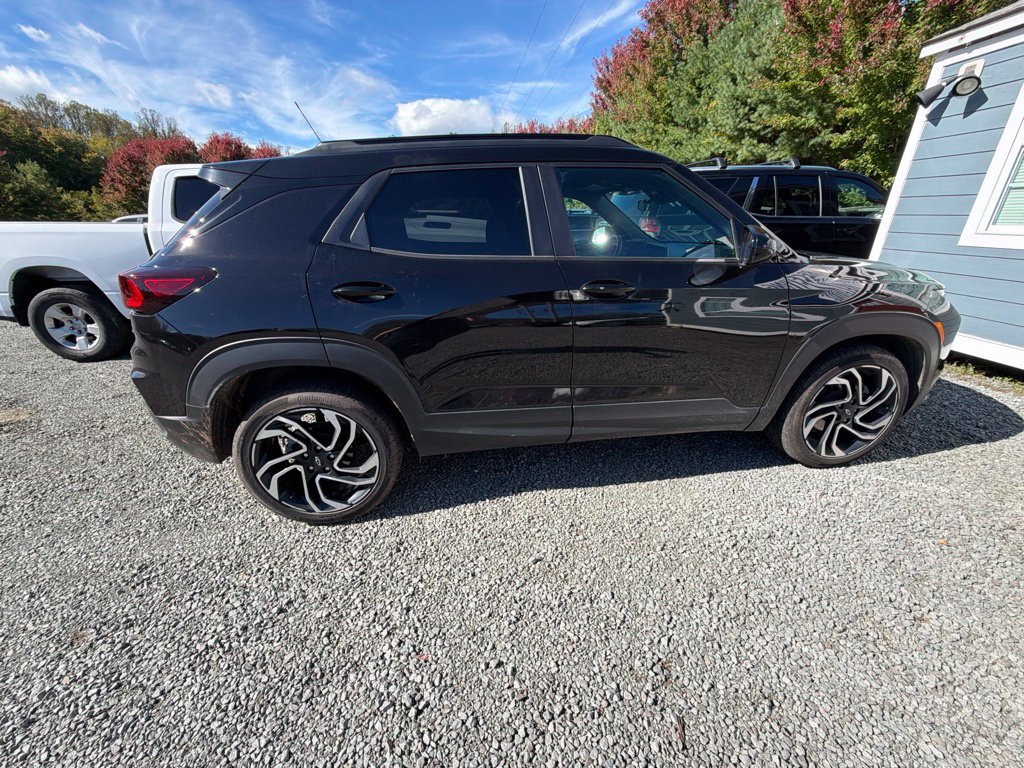 Used 2025 Chevrolet TrailBlazer RS FWD image 8