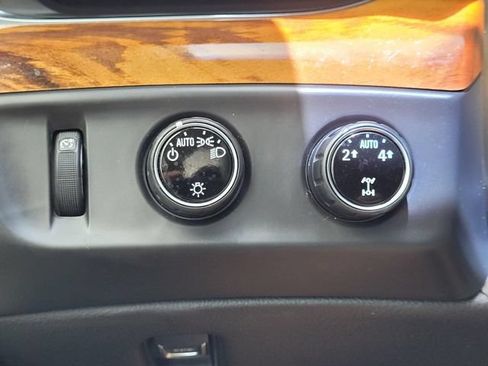 Used 2015 Cadillac Escalade Premium AWD/4WD image 38