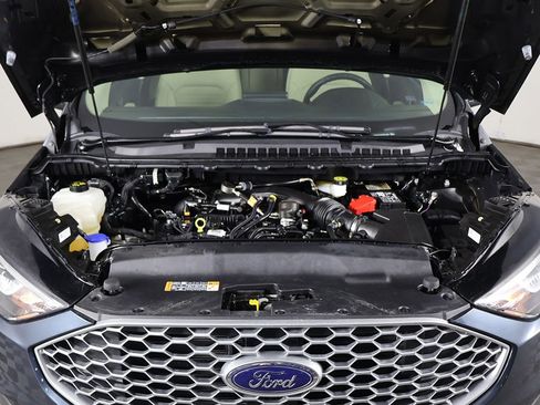 Used 2024 Ford Edge SE image 16