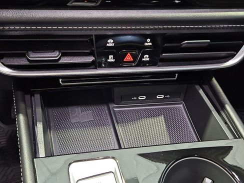 Certified 2024 Volkswagen Atlas SE image 15