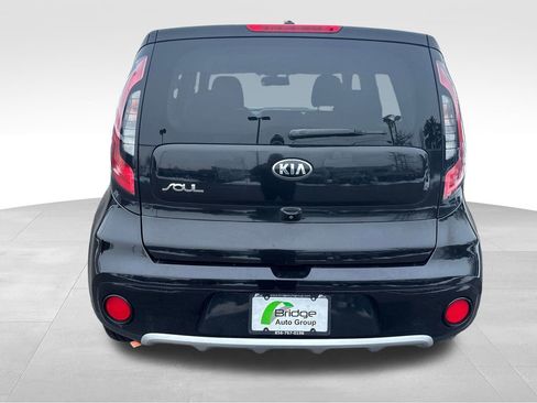 Used 2018 Kia Soul + image 7