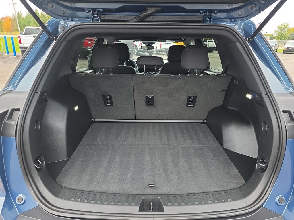 Used 2026 Chevrolet Equinox LT AWD/4WD image 26