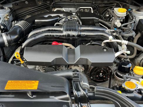 Used 2016 Subaru Crosstrek 2.0i Premium w/ Moonroof Package image 21