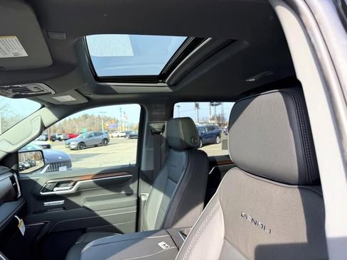 New 2026 GMC Sierra 1500 Denali image 12
