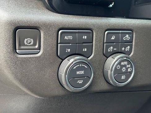 Used 2023 Chevrolet Silverado 1500 LTZ w/ LTZ Premium Package AWD/4WD image 19
