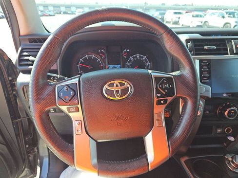 Used 2021 Toyota 4Runner SR5 AWD/4WD image 14
