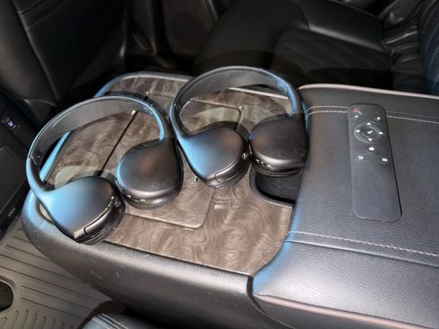 Used 2023 Nissan Armada Platinum w/ Captain's Chairs Package RWD image 27