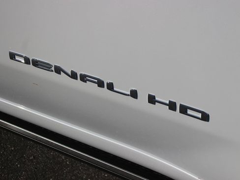 New 2026 GMC Sierra 2500 Denali w/ Denali Reserve Package image 11