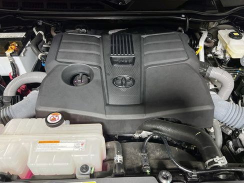 Used 2024 Toyota Tundra SR5 w/ SR5 Convenience Package AWD/4WD image 25