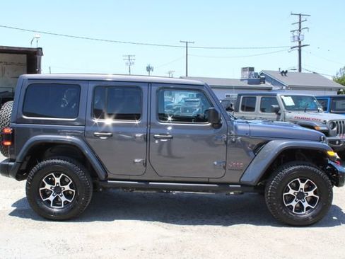 Used 2021 Jeep Wrangler Unlimited Rubicon AWD/4WD image 3