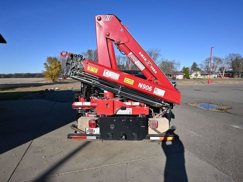 Used 2022 Ford F550 4x4 Regular Cab Super Duty image 10