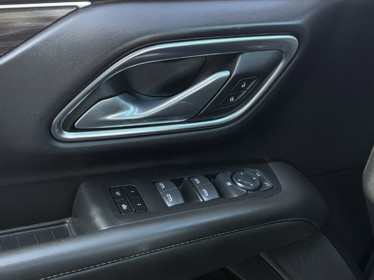 Used 2024 Chevrolet Tahoe LT RWD image 25